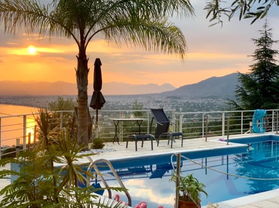 Marine'S Lux Villa:Golden Sunset كالاماتا المظهر الخارجي الصورة