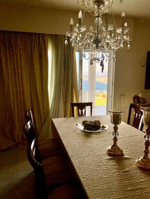 Marine'S Lux Villa:Golden Sunset كالاماتا المظهر الخارجي الصورة