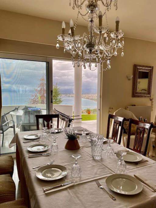 Marine'S Lux Villa:Golden Sunset كالاماتا المظهر الخارجي الصورة